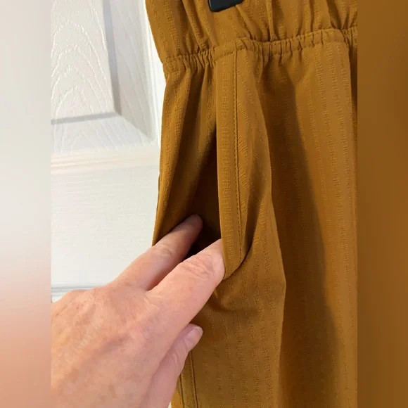 Title Nine Mustard Staycation Cropped Elastic Waist Pants Size M - Picture 2 of 12